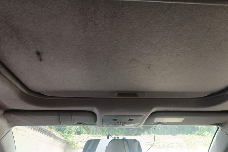 Used Toyota YARiS L Zhi Xuan 2015 1.5G Automatic Orange Limited Edition Headliner