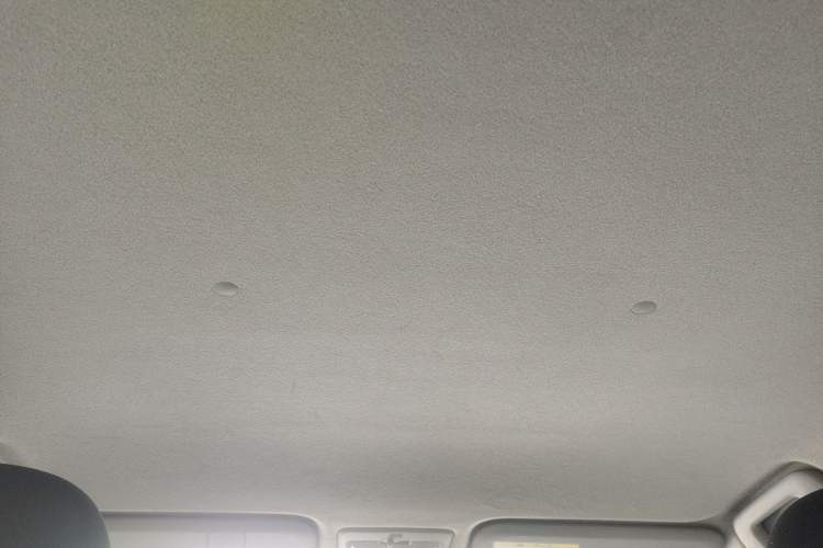 Used Toyota YARiS L Zhi Xuan 2015 1.5E Automatic Charm Edition Headliner