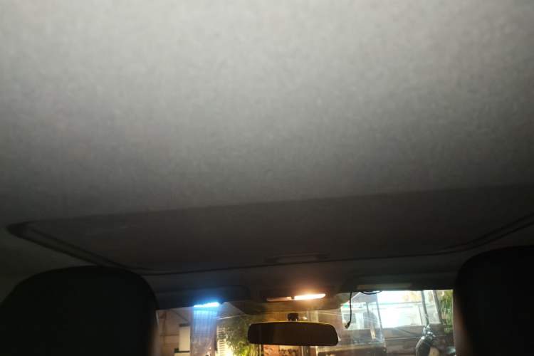 Used Toyota YARiS L Zhi Xuan 2015 1.5G Automatic Orange Limited Edition Headliner