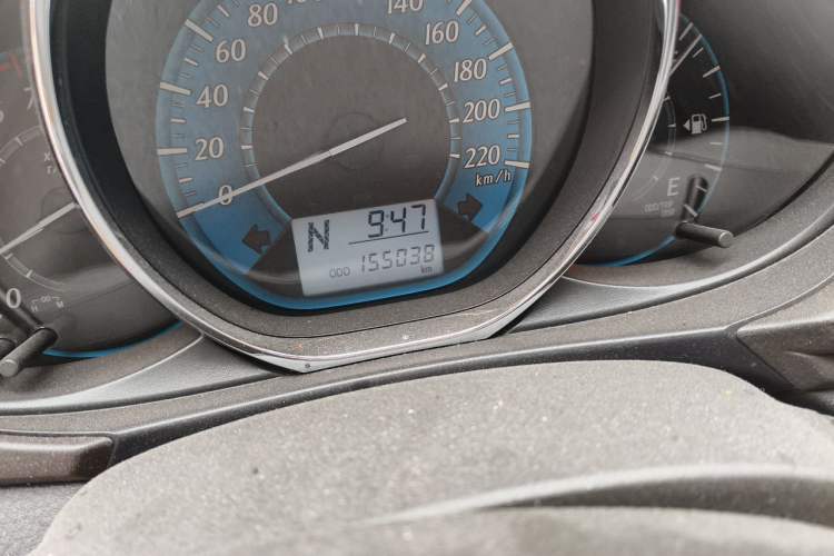 Used Toyota YARiS L Zhi Xuan 2015 1.5E Automatic Charm Edition Odometer Close Up