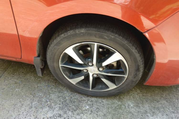 Used Toyota YARiS L Zhi Xuan 2015 1.5G Automatic Orange Limited Edition Right Front Wheel Hub