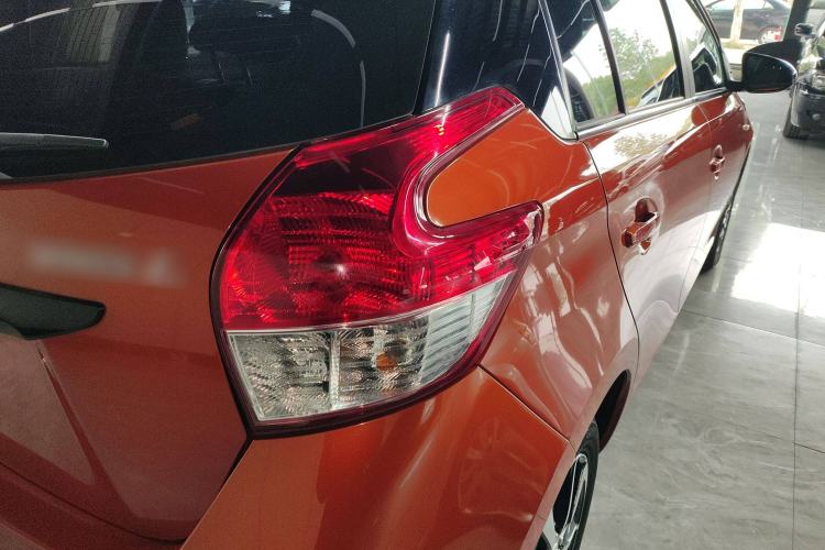 Used Toyota YARiS L Zhi Xuan 2015 1.5G Automatic Orange Limited Edition Right Rear Taillight