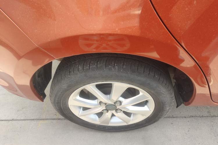 Used Toyota YARiS L Zhi Xuan 2015 1.5E Automatic Charm Edition Right Rear Wheel Hub