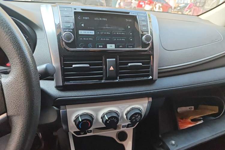 Used Toyota YARiS L Zhi Xuan 2015 1.5G Automatic Xuan Dong Sunroof Special Edition Audio And AC Panel