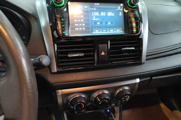 Used Toyota YARiS L Zhi Xuan 2015 1.5E Automatic Charm Edition Audio And AC Panel