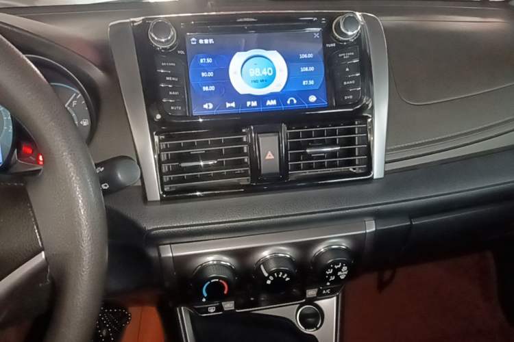 Used Toyota YARiS L Zhi Xuan 2015 1.5E Automatic Charm Edition Audio And AC Panel