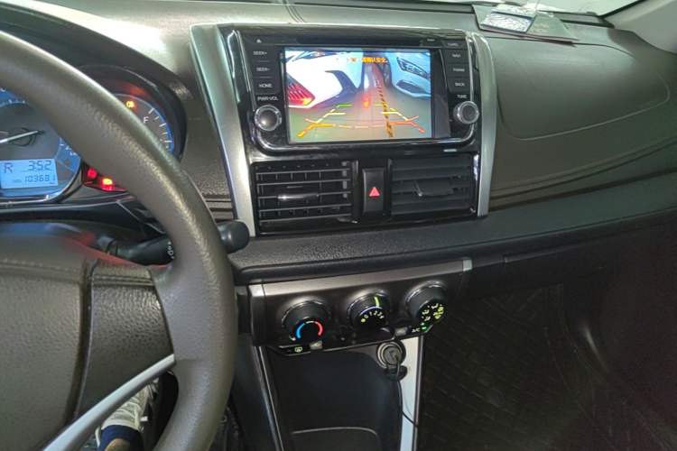 Used Toyota YARiS L Zhi Xuan 2015 1.5E Automatic Charm Edition Audio And AC Panel