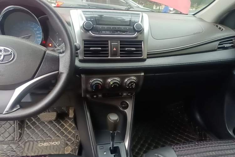 Used Toyota YARiS L Zhi Xuan 2015 1.5E Automatic Charm Edition Audio And AC Panel
