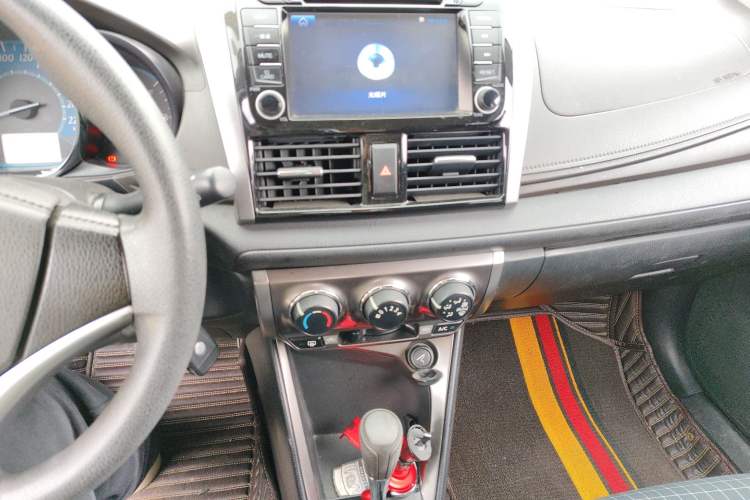 Used Toyota YARiS L Zhi Xuan 2015 1.5E Automatic Charm Edition Audio And AC Panel