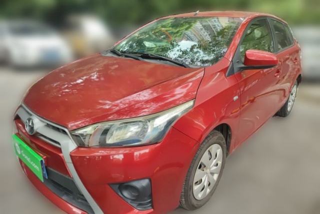 Toyota YARiS L Zhi Xuan 2015 1.5E Automatic Charm Edition d’occasion