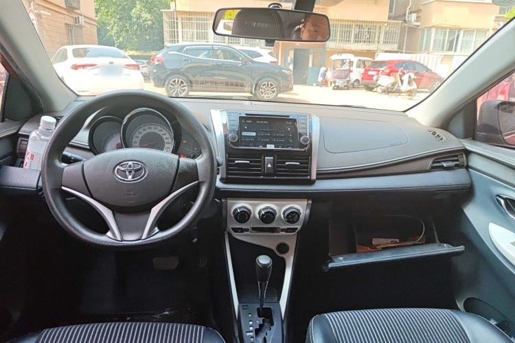 Used Toyota YARiS L Zhi Xuan 2015 1.5G Automatic Xuan Dong Sunroof Special Edition Center Console