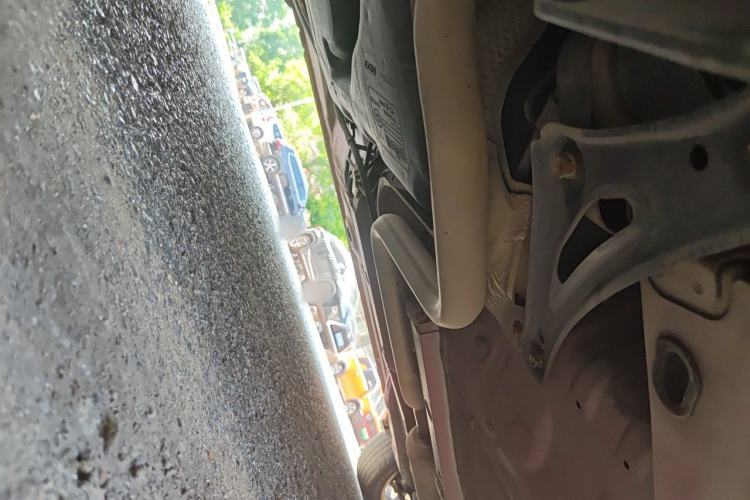 Used Toyota YARiS L Zhi Xuan 2015 1.5G Automatic Xuan Dong Sunroof Special Edition Chassis Rear Right