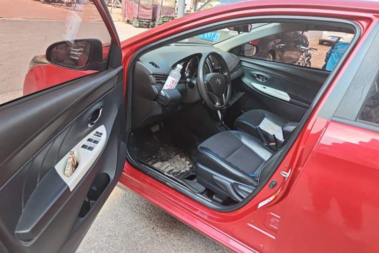 Used Toyota YARiS L Zhi Xuan 2015 1.5G Automatic Xuan Dong Sunroof Special Edition Driver Seat