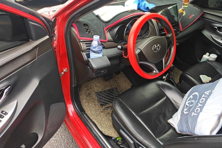 Used Toyota YARiS L Zhi Xuan 2015 1.5E Automatic Charm Edition Driver Seat