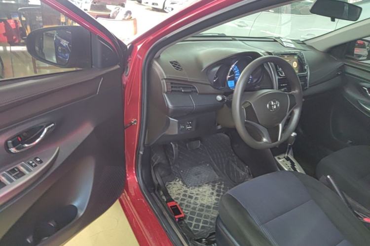 Used Toyota YARiS L Zhi Xuan 2015 1.5E Automatic Charm Edition Driver Seat