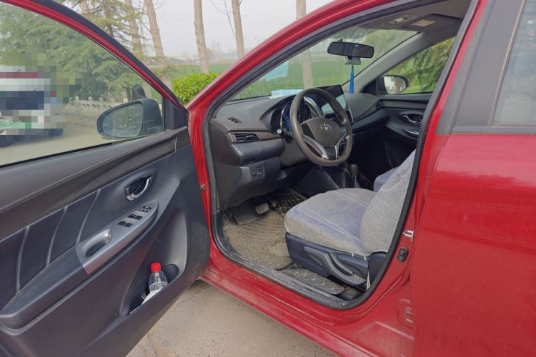 Used Toyota YARiS L Zhi Xuan 2015 1.5E Automatic Charm Edition Driver Seat