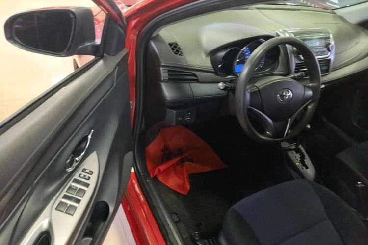Used Toyota YARiS L Zhi Xuan 2015 1.5E Automatic Charm Edition Driver Seat