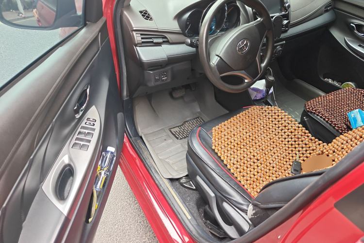 Used Toyota YARiS L Zhi Xuan 2015 1.5E Automatic Charm Edition Driver Seat