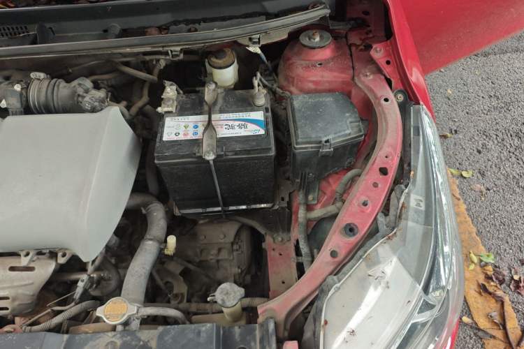 Used Toyota YARiS L Zhi Xuan 2015 1.5E Automatic Charm Edition Engine Bay Left