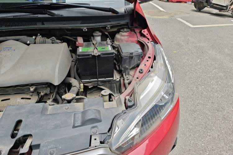 Used Toyota YARiS L Zhi Xuan 2015 1.5E Automatic Charm Edition Engine Bay Left