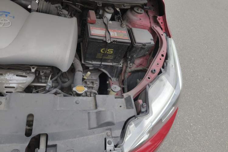 Used Toyota YARiS L Zhi Xuan 2015 1.5E Automatic Charm Edition Engine Bay Left