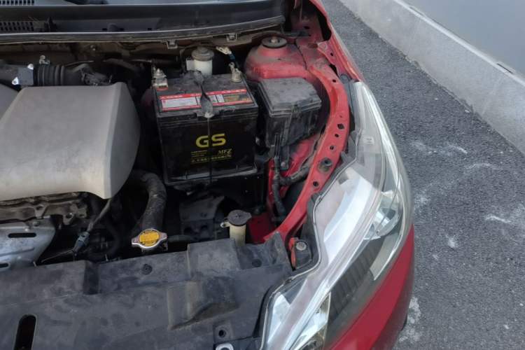 Used Toyota YARiS L Zhi Xuan 2015 1.5E Automatic Charm Edition Engine Bay Left