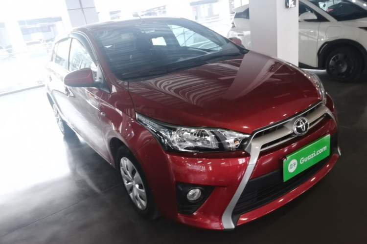 Used Toyota YARiS L Zhi Xuan 2015 1.5E Automatic Charm Edition Front Right 45 Deg