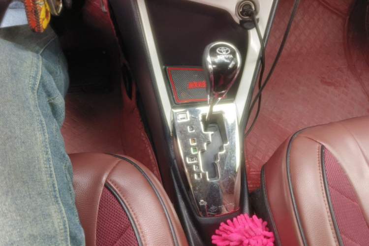 Used Toyota YARiS L Zhi Xuan 2015 1.5G Automatic Xuan Dong Sunroof Special Edition Gear Lever