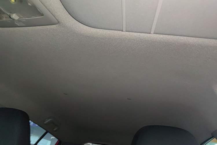 Used Toyota YARiS L Zhi Xuan 2015 1.5E Automatic Charm Edition Headliner