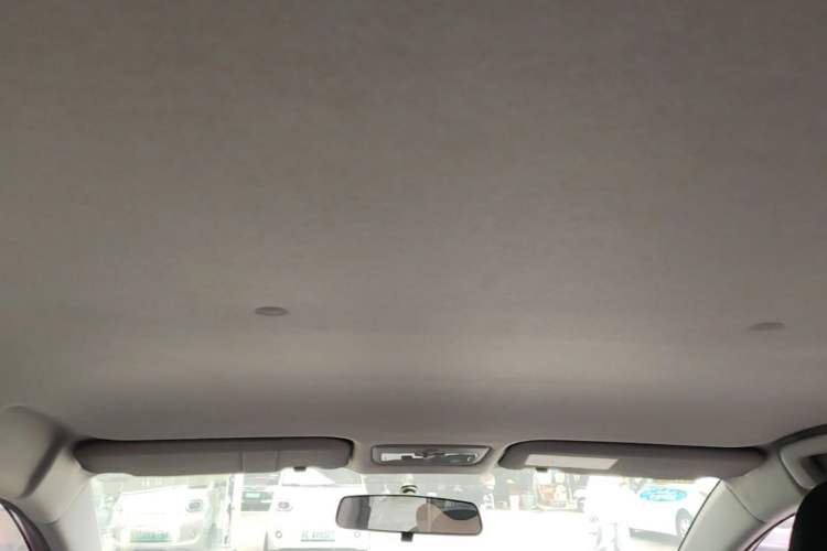 Used Toyota YARiS L Zhi Xuan 2015 1.5E Automatic Charm Edition Headliner