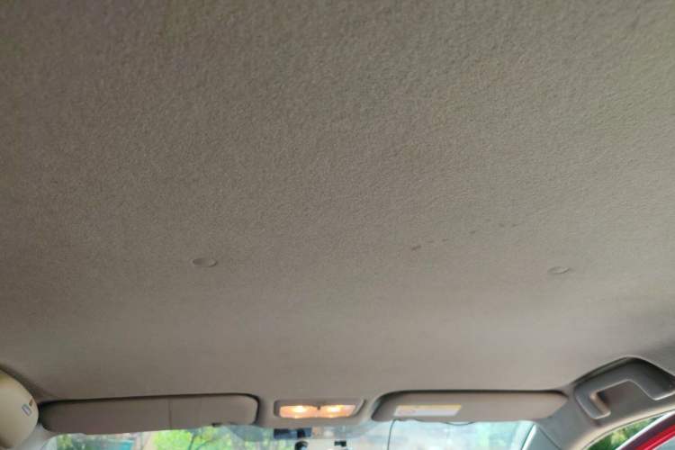 Used Toyota YARiS L Zhi Xuan 2015 1.5E Automatic Charm Edition Headliner