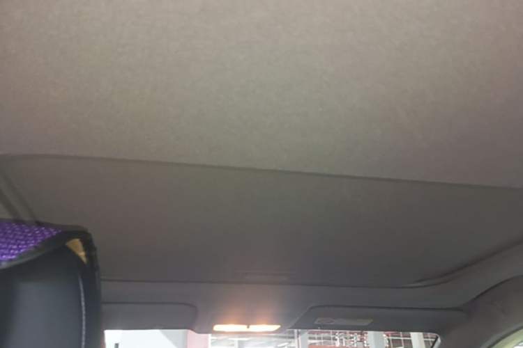 Used Toyota YARiS L Zhi Xuan 2015 1.5G Automatic Xuan Dong Sunroof Special Edition Headliner