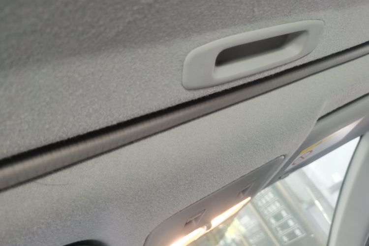 Used Toyota YARiS L Zhi Xuan 2015 1.5G Automatic Xuan Dong Sunroof Special Edition Headliner