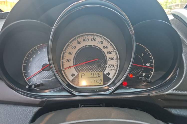 Used Toyota YARiS L Zhi Xuan 2015 1.5G Automatic Xuan Dong Sunroof Special Edition Instrument Cluster