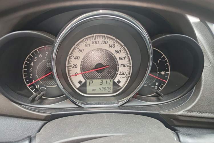Used Toyota YARiS L Zhi Xuan 2015 1.5G Automatic Xuan Dong Sunroof Special Edition Instrument Cluster