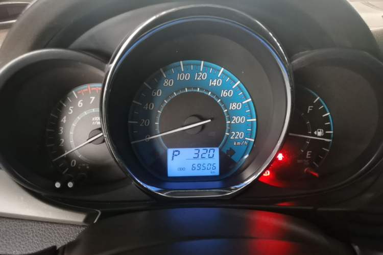 Used Toyota YARiS L Zhi Xuan 2015 1.5E Automatic Charm Edition Instrument Cluster