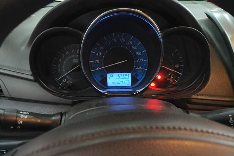 Used Toyota YARiS L Zhi Xuan 2015 1.5E Automatic Charm Edition Instrument Cluster