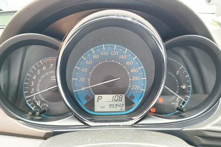 Used Toyota YARiS L Zhi Xuan 2015 1.5E Automatic Charm Edition Instrument Cluster