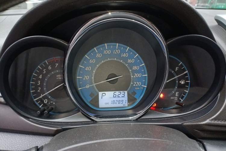Used Toyota YARiS L Zhi Xuan 2015 1.5E Automatic Charm Edition Instrument Cluster