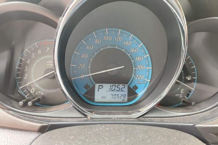 Used Toyota YARiS L Zhi Xuan 2015 1.5E Automatic Charm Edition Instrument Cluster