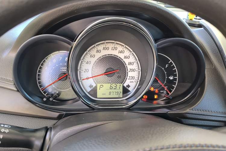 Used Toyota YARiS L Zhi Xuan 2015 1.5G Automatic Xuan Dong Sunroof Special Edition Instrument Cluster