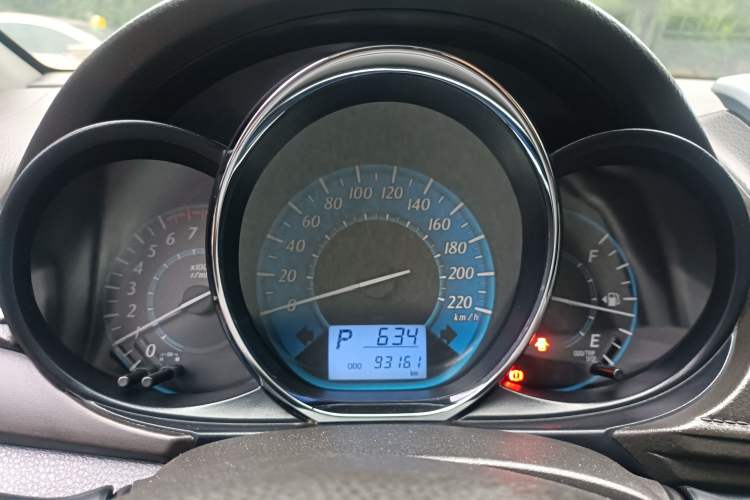 Used Toyota YARiS L Zhi Xuan 2015 1.5E Automatic Charm Edition Instrument Cluster