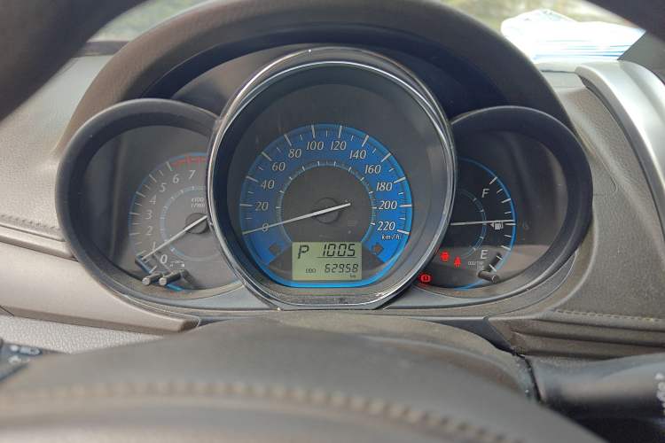 Used Toyota YARiS L Zhi Xuan 2015 1.5E Automatic Charm Edition Instrument Cluster