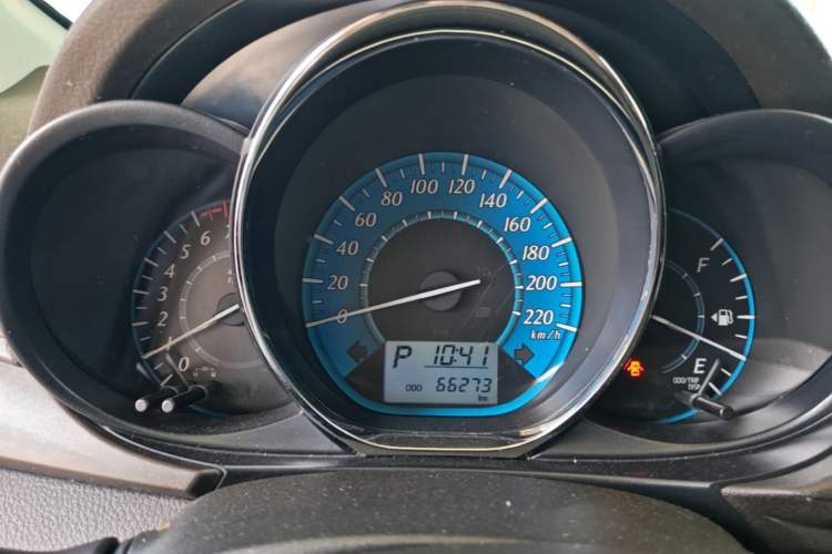 Used Toyota YARiS L Zhi Xuan 2015 1.5E Automatic Charm Edition Instrument Cluster