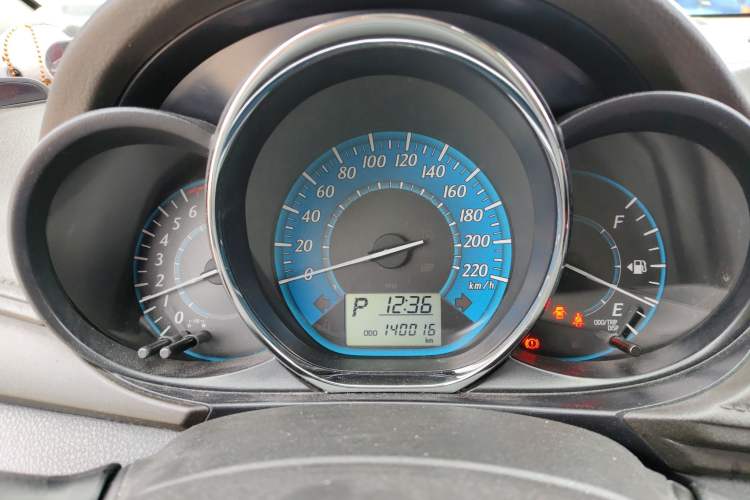 Used Toyota YARiS L Zhi Xuan 2015 1.5E Automatic Charm Edition Instrument Cluster