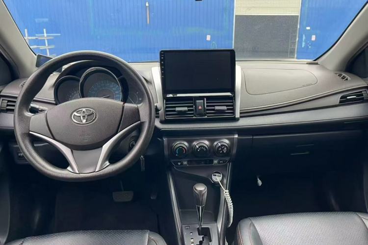 Used Toyota YARiS L Zhi Xuan 2015 1.5E Automatic Charm Edition Interior 1