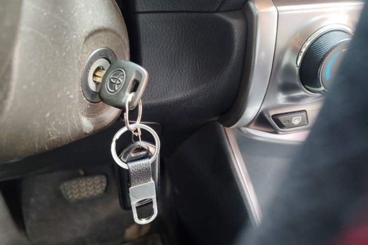 Used Toyota YARiS L Zhi Xuan 2015 1.5E Automatic Charm Edition Interior 1