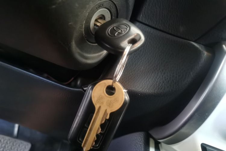 Used Toyota YARiS L Zhi Xuan 2015 1.5G Automatic Xuan Dong Sunroof Special Edition Interior 1