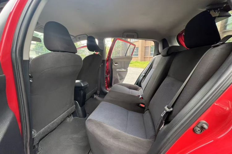 Used Toyota YARiS L Zhi Xuan 2015 1.5E Automatic Charm Edition Interior 3