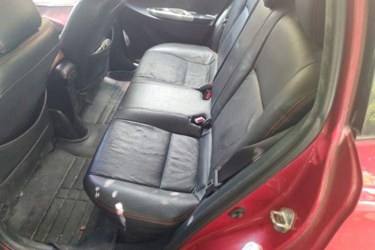 Used Toyota YARiS L Zhi Xuan 2015 1.5E Automatic Charm Edition Interior 4